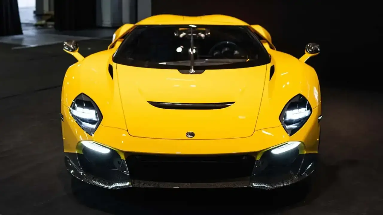 بازگشت شکوهمند مکانیک به دنیای دیجیتال؛ رونمایی از «Capricorn 01 Zagato» با گیربکس دستی در پاریس 