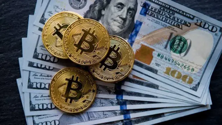 قیمت دلار و ارزهای دیجیتال در جمعه ۱۷ بهمن ۱۴۰۴