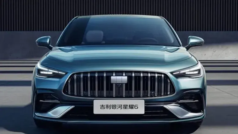 خودروهای پاک؛ جیلی با موتور متانولی از بنزین خداحافظی می‌کند