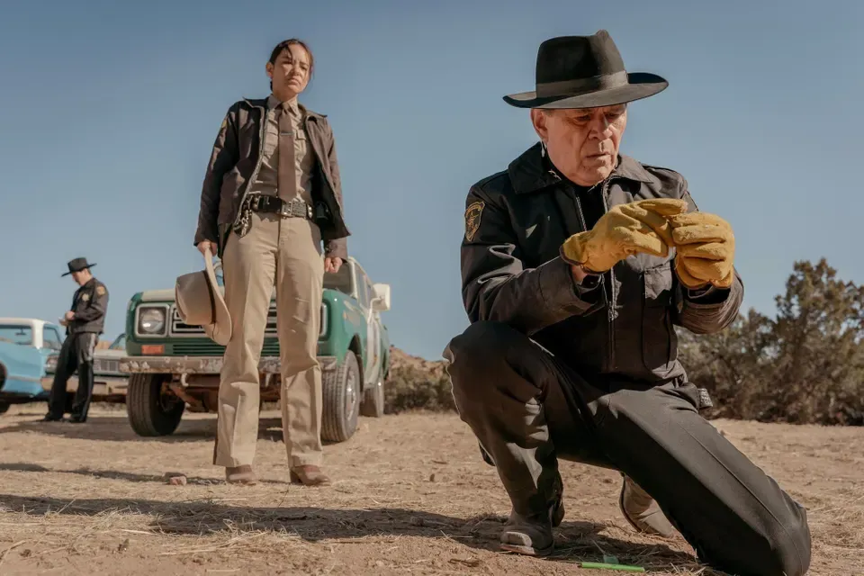 از بیابان‌های ناواهو تا خیابان‌های لس‌آنجلس؛ واکاوی داستان و آینده درخشان فصل چهارم Dark Winds