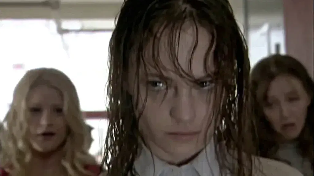 از «چاکی» تا «وستروس»؛ معرفی تیم بازیگران پر ستاره سریال Carrie