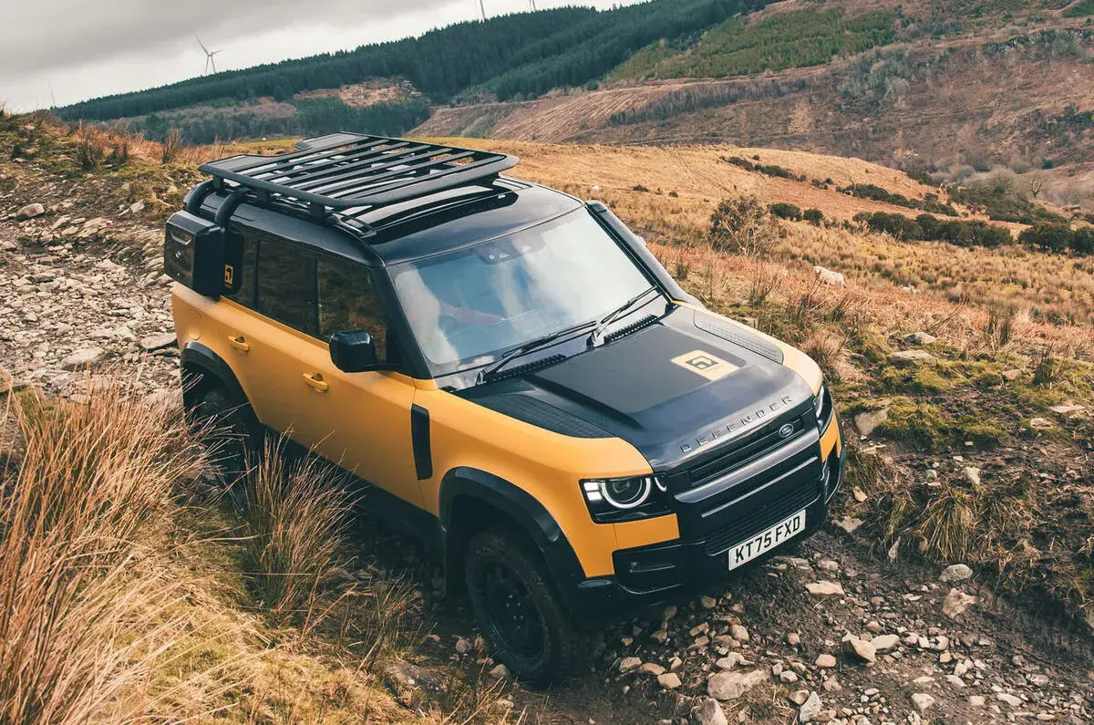 ادای احترام به اسطوره زرد؛ نبرد لندرور دیفندر ۲۰۲۶ در لباس Camel Trophy