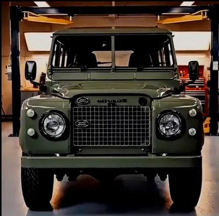 بازسازی کامل خودروی کلاسیک | احیای لندرور Land Rover 1965 سری IIA رها شده