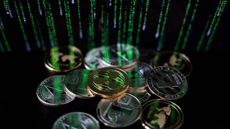 کاهش قیمت رمزارزها در بازار امروز؛ بیت‌کوین در مدار نزولی