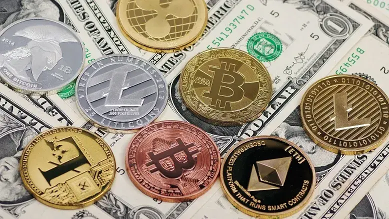 سقوط بیت‌کوین ادامه دارد؛ قیمت امروز ارزهای دیجیتال ۵ اسفند ۱۴۰۴