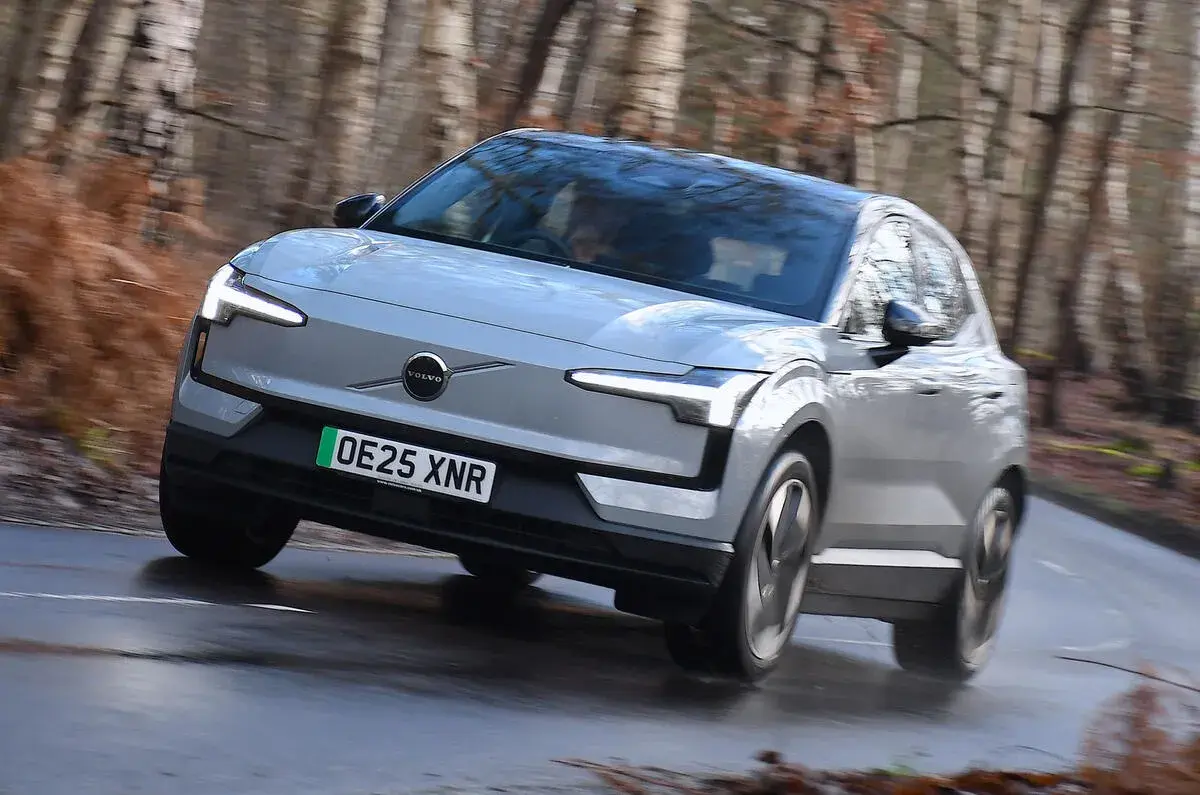 ولوو EX30 ارزان‌تر می‌شود؛ کالبدشکافی پیشرانه‌ی جدید ۱۴۸ اسب بخاری در سال ۲۰۲۶