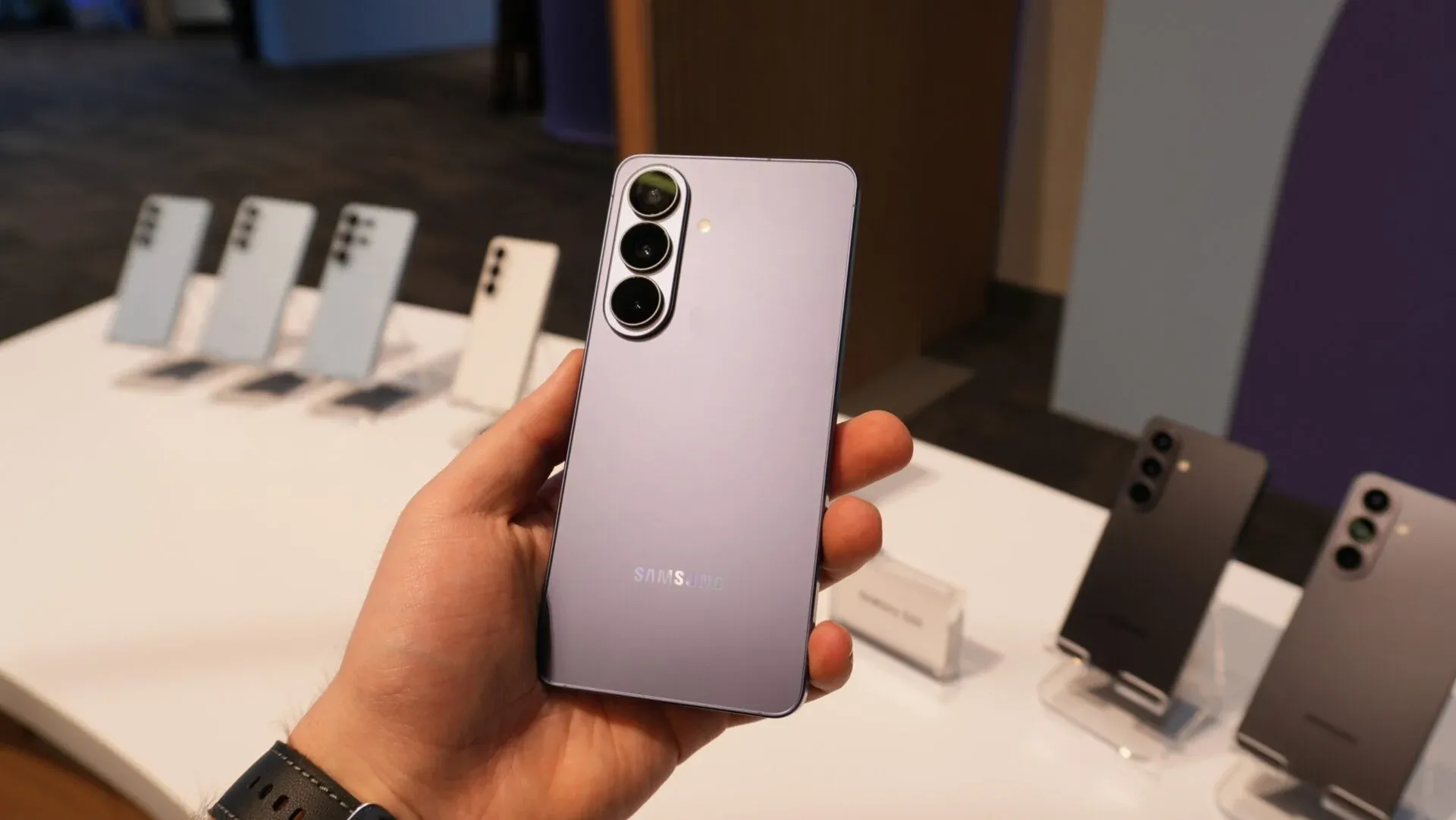 سری گلکسی S26 سامسونگ معرفی شد؛ شروع از 899 دلار