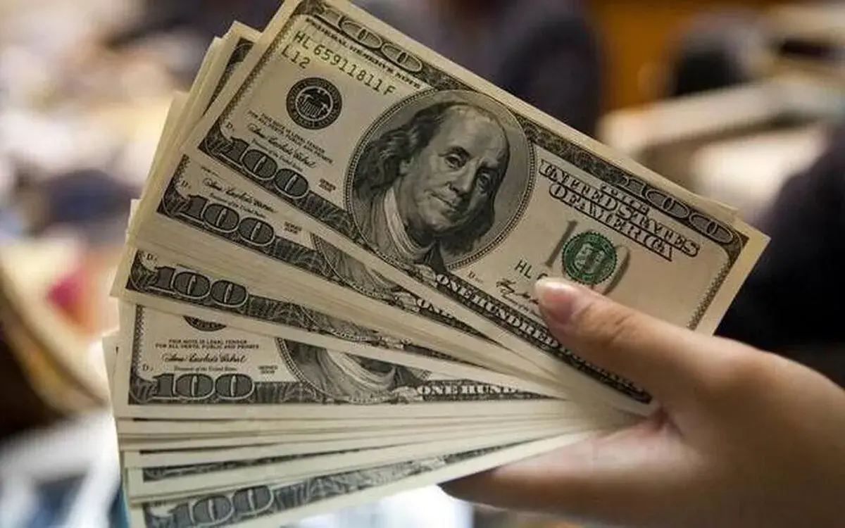 آخرین قیمت دلار، یورو، پوند و سایر ارزها در ۱۲ اسفند ۱۴۰۴