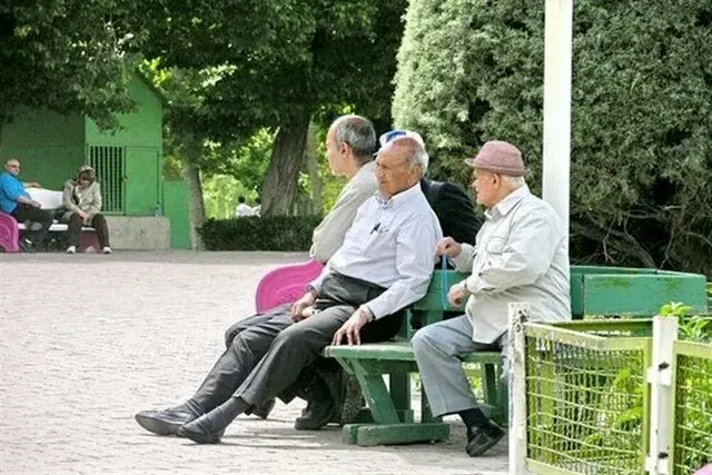 پرداخت عیدی بازنشستگان تا ۴۸ ساعت آتی