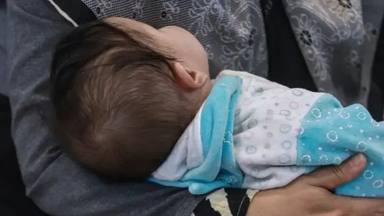 به متولدین ۱۴۰۵ کارت امید مادر اعطا خواهد شد