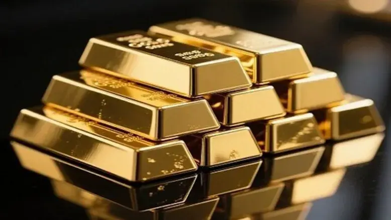 گزارش بلومبرگ از علت کاهش قیمت طلای جهانی پس از شروع جنگ علیه ایران 