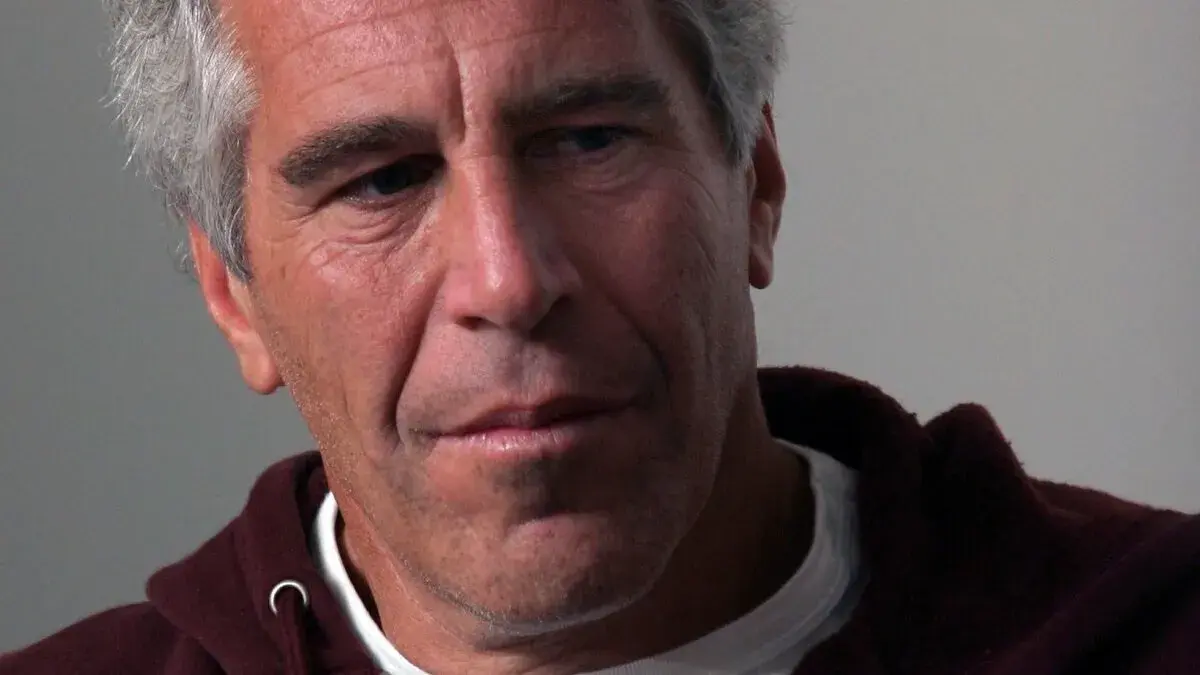 سریال جفری اپستین با بازی لورا درن رسماً در دست توسعه است