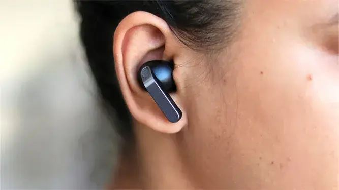 این برنامه جدید سامسونگ، هدفون شما را به داروی رفع بیماری ماشین زدگی تبدیل می‌کند