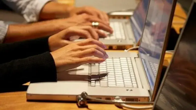 شرایط استفاده از اینترنت بین‌المللی در اتاق تعاون ایران چگونه است؟