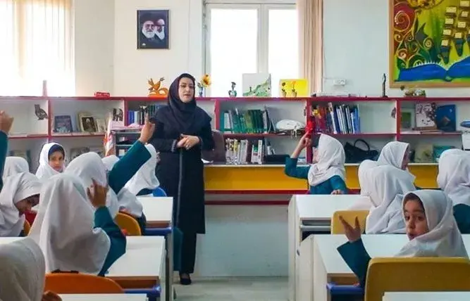 بلاتکلیفی آموزش و پرورش در ادامه دادن آموزش مجازی تا پایان فروردین یا پایان سال تحصیلی 