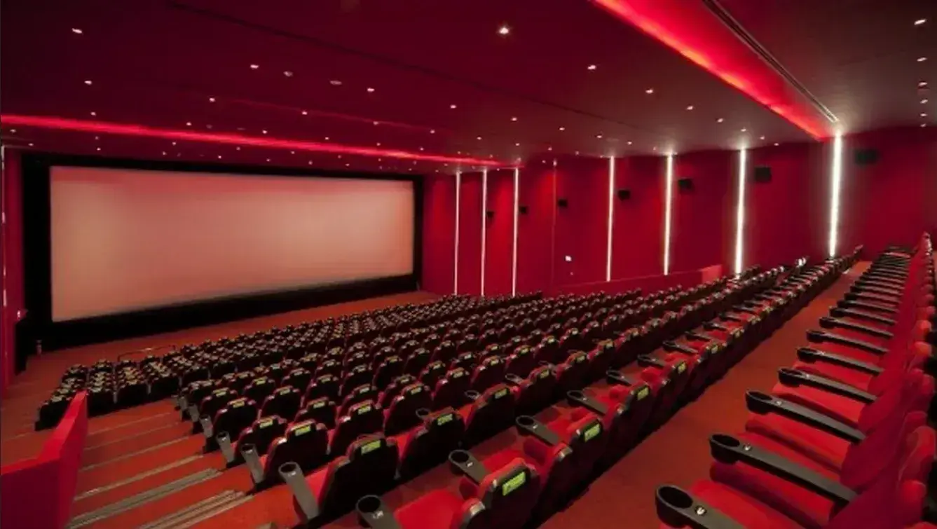 بررسی وضعیت سینمای ایران در هفته سوم فروردین؛ کدام فیلم بیشترین میزان بلیت را فروخت؟