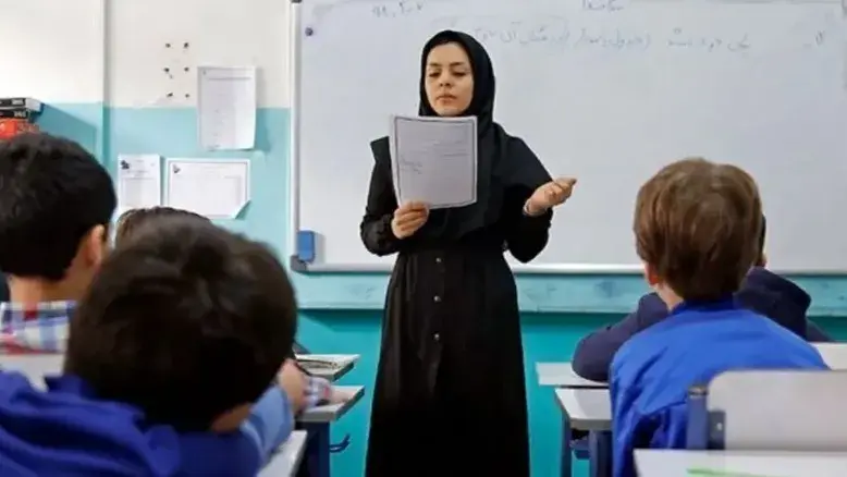 افزایش حقوق معلمان با ارتقای هر رتبه چقدر است؟ / ۱۰ درصد بر اساس قانون