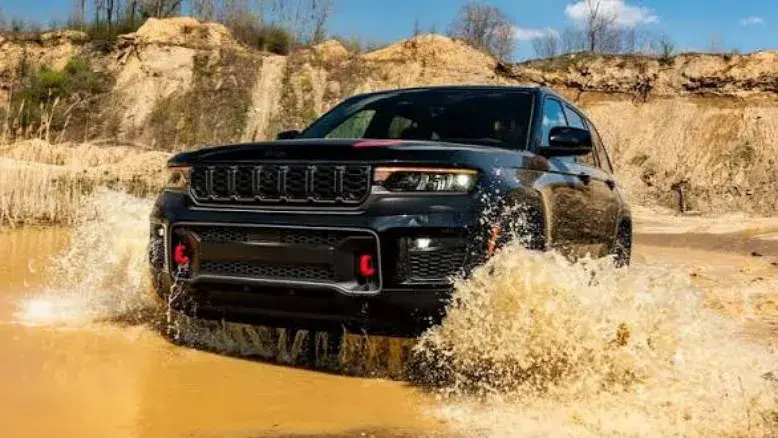 جیپ گرند چروکی ۲۰۲۷ با نسخه‌های Trailhawk و Overland معرفی شد