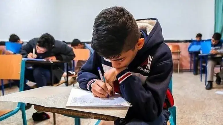 امتحان نهایی پایه یازدهم عقب افتاد؛ جزئیات تغییر برنامه دانش‌آموزان