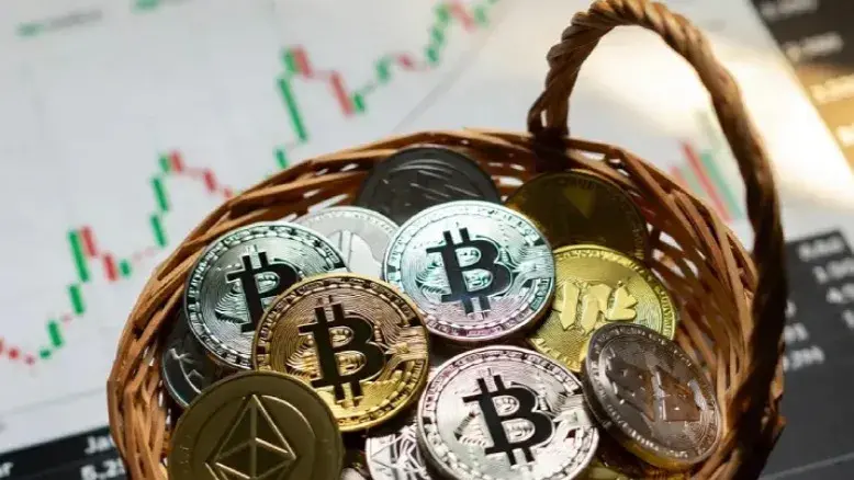 بیت‌کوین در مسیر سبز؛ خروج سرمایه از آلت‌کوین‌ها و کالاها (۱۹ تیر)