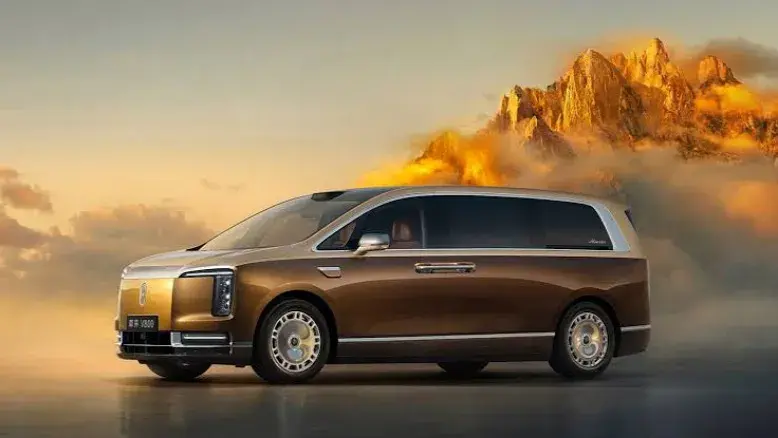 تهاجم لوکس هواوی؛ Maextro V800 چگونه تویوتا آلفارد را به چالش می‌کشد؟