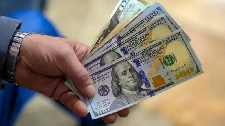 قیمت دلار امروز ۲ شهریور ۱۴۰۵؛ دلار از مرز ۲۰۲ هزار تومان گذشت