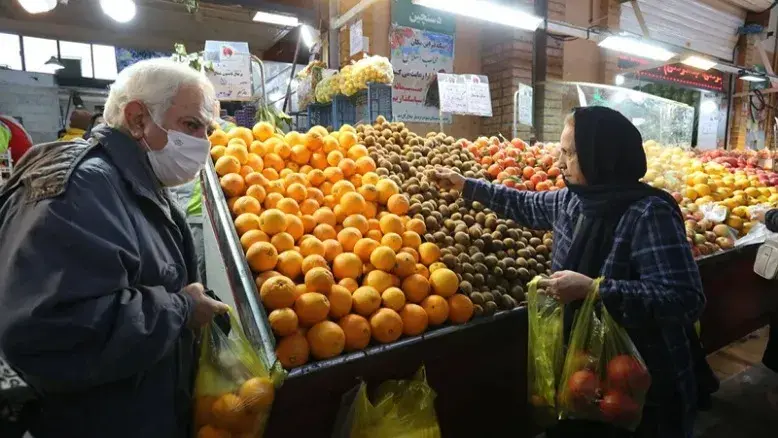 پاسخ وزیر رفاه به شایعات درباره کالابرگ؛ میوه و تره‌بار از سبد حذف شدند؟ 