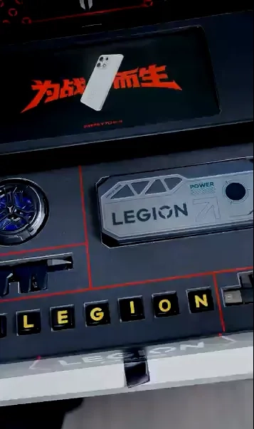 آرزوی گیمرها | جعبه‌گشاییِ خاصِ لنوو Lenovo Legion Y70 در بسته‌ی کلکسیونی