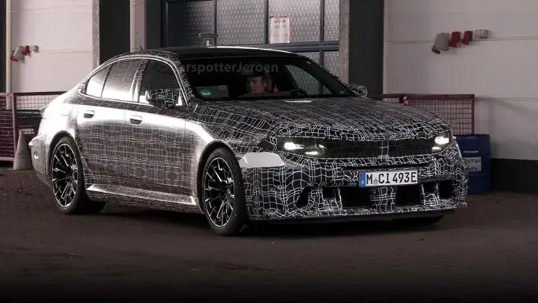 فیس‌لیفت BMW M5 مدل ۲۰۲۸ معرفی شد؛ خداحافظی تاریخی با موس چرخان iDrive