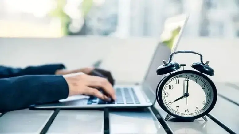 تغییر ساعت کاری ادارات از شنبه ۱۴ شهریور؛ اعلام جزئیات بخشنامه جدید دولت