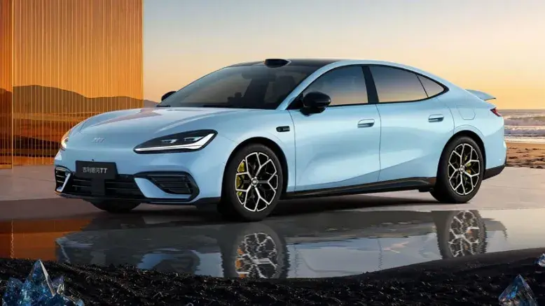 نگاهی به مشخصات فنی و قیمت Geely Galaxy TT؛ رقیب جدید خودروهای الکتریکی