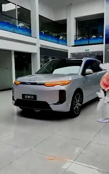 بی‌ای‌دی سی‌لئون BYD SeaLion 08 | مرزهای تازه در دنیای شاسی‌بلندهای برقی لوکس