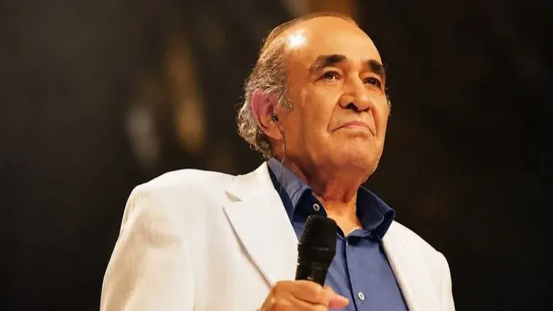 سنگ مزار «ایرج» در بهشت زهرا نصب شد؛ ادای احترام به اسطوره آواز ایران
