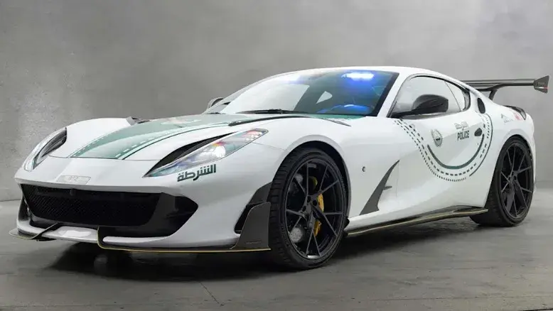 پیوستن Ferrari 812 با تیونینگ Mansory به ناوگان پلیس دبی