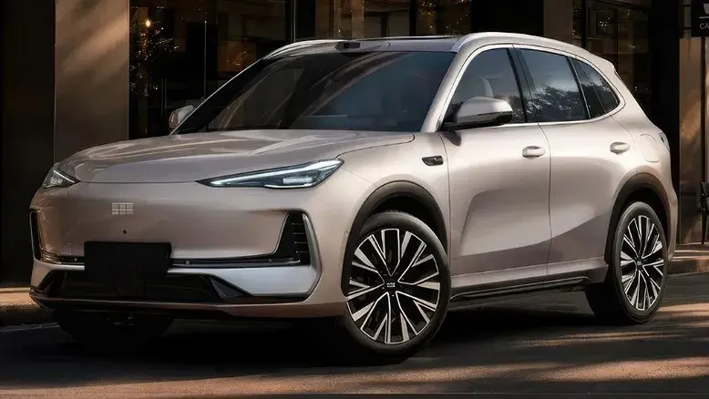 معرفی کراس‌اوور تمام‌برقی Geely EX5؛ قدرت ۳۲۹ اسب‌بخاری و هوش مصنوعی