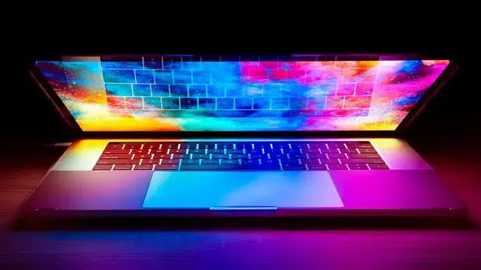 مک‌بوک پرو با نمایشگر OLED در راه است؛ باریک‌تر و قدرتمندتر از همیشه