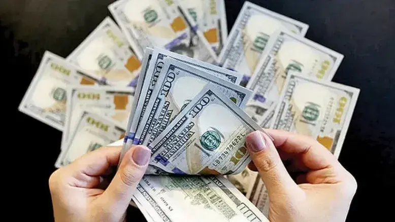جهش ۴ هزار تومانی دلار در ۲۳ مهر ۱۴۰۵؛ اسکناس آمریکایی در یک‌قدمی کانال ۲۶۸ هزار تومان