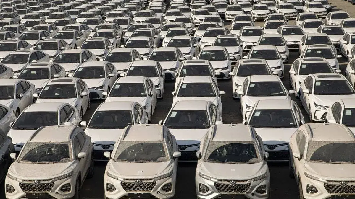 شماره‌گذاری خودروهای وارداتی مشروط شد؛ ابلاغ دستورالعمل ترخیص با تعهد برای ایرانیان خارج از کشور
