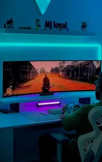 پادشاه مانیتورهای گیمینگ دنیا | غوطه‌وری مطلق در تصاویر با سامسونگ Odyssey G9 OLED