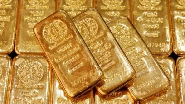 سقوط قیمت طلا به پایین‌ترین سطح از اواسط اکتبر زیر سایه نگرانی‌های تورمی و رشد بهای نفت