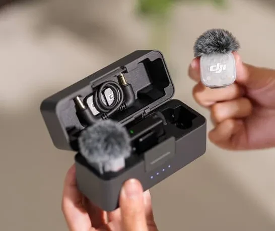 صدایی شفاف‌تر از همیشه | نگاهی به میکروفون جذاب و جمع‌وجور DJI Mic Mini 2S