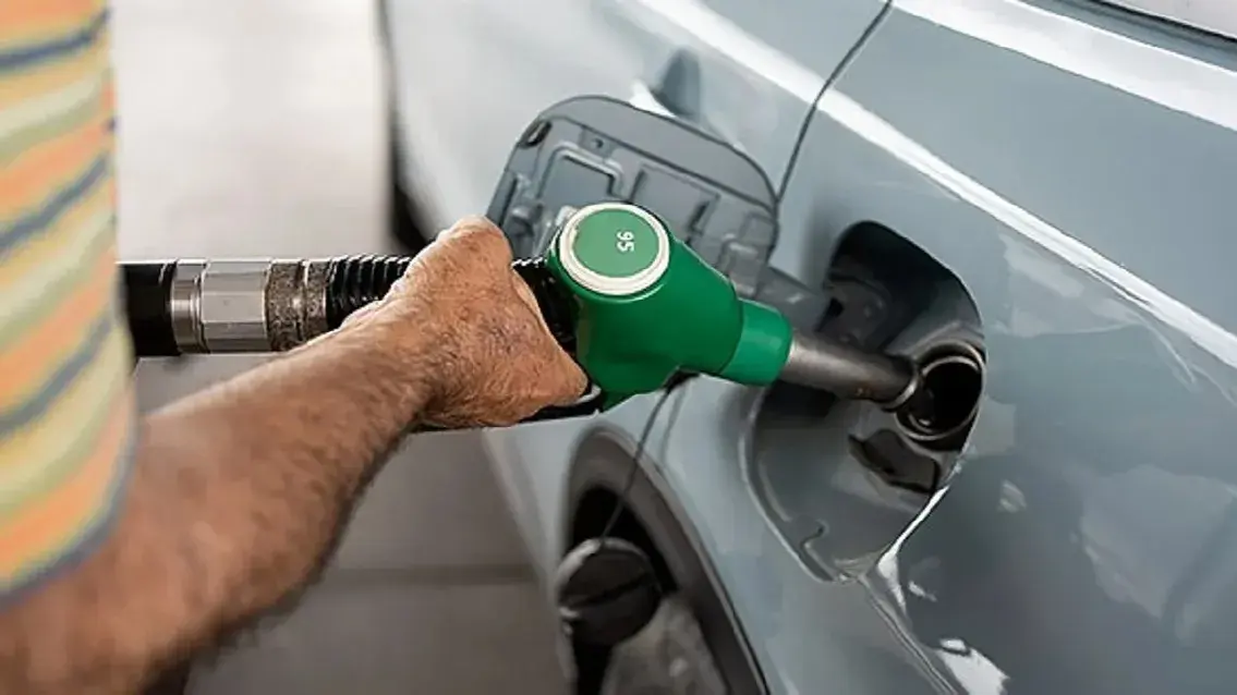 خبر مهم درباره قیمت بنزین سوپر؛ نرخ نهایی عرضه در ۵۰ جایگاه کشور اعلام شد