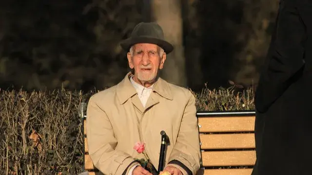 وام ۶۰ میلیونی بازنشستگان تأمین اجتماعی؛ شرایط، ثبت‌نام و جزئیات واریز