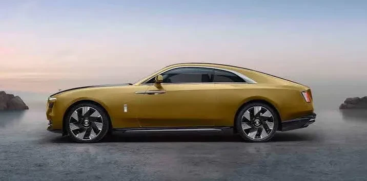 معرفی آپشن های رولزرویس اسپکتر Rolls Royce Spectre؛ وقتی لوکس‌ترین خودروی برقی دنیا قوانین بازی را عوض می‌کند