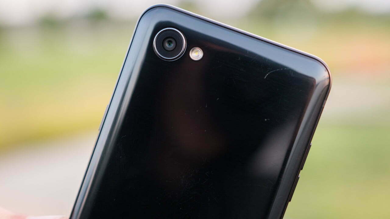 بررسی کامل گوشی هوشمند LG Q6 LG Q6 / بررسی گوشی ال جی Q6