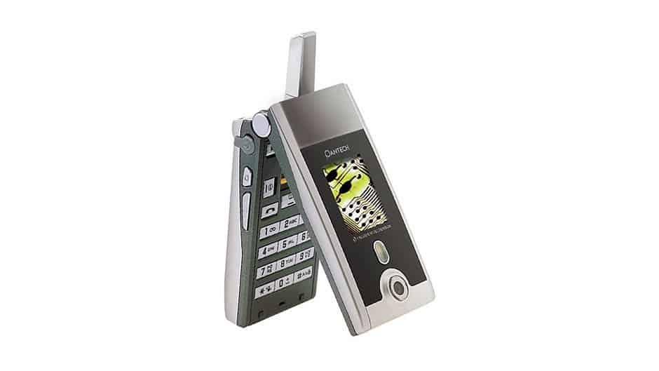 Pantech-GI100-Worlds-first-fingerprint-scanner-phone / اولین گوشی دارای سنسور اثر انگشت