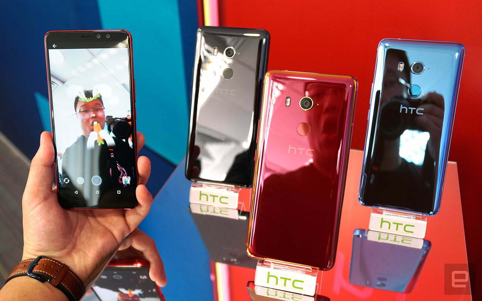 رونمایی HTC U11 EYEs