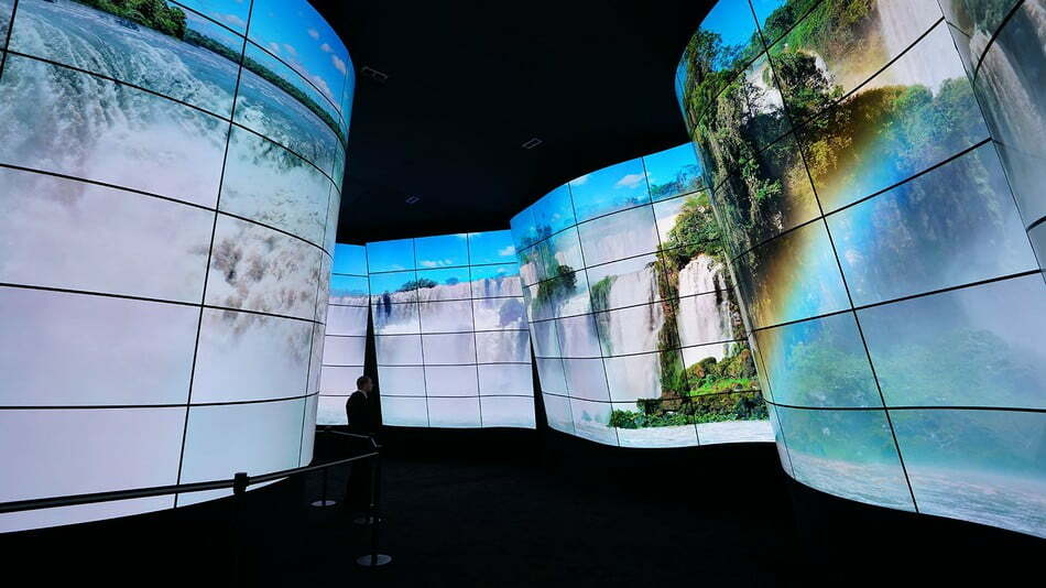 OLED Canyon