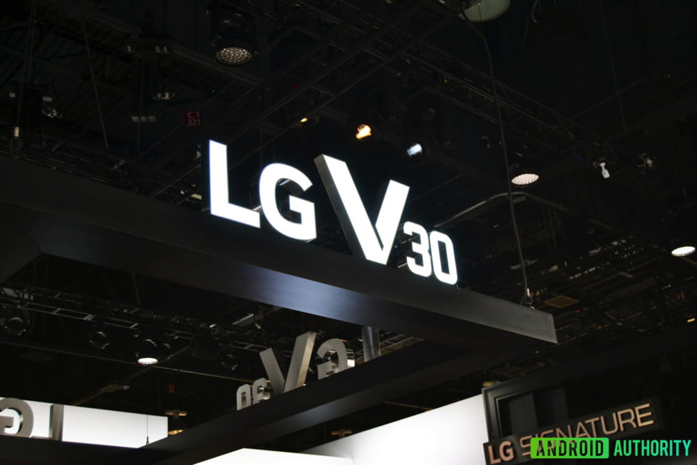 LG V30