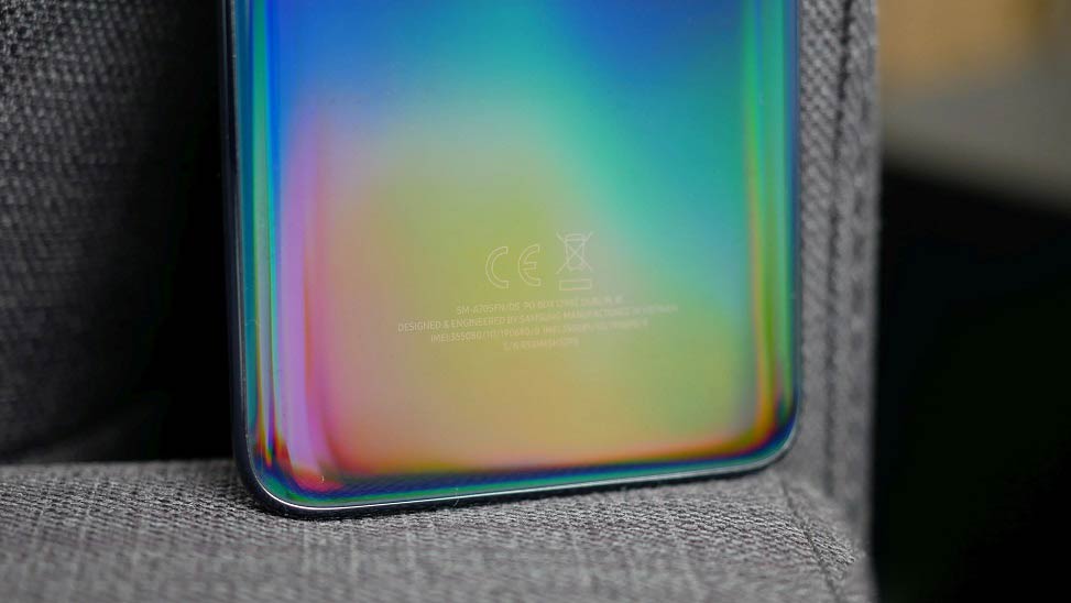 galaxy-a70-review 2 / بررسی سامسونگ a7 2019